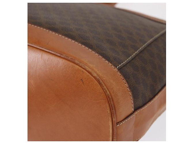 Céline Borsa a Spalla in Tela Macadam CELINE in Pelle PVC Marrone Oro Auth 154717 D'oro - vista 16