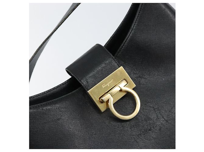 Sac à bandoulière Gancini en cuir noir et or Auth BA8226 de Salvatore Ferragamo Doré - vue 10