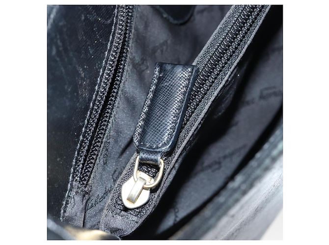 Sac à bandoulière Gancini en cuir noir et or Auth BA8226 de Salvatore Ferragamo Doré - vue 21