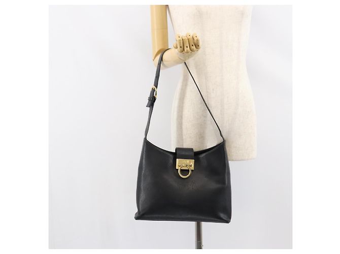 Sac à bandoulière Gancini en cuir noir et or Auth BA8226 de Salvatore Ferragamo Doré - vue 24
