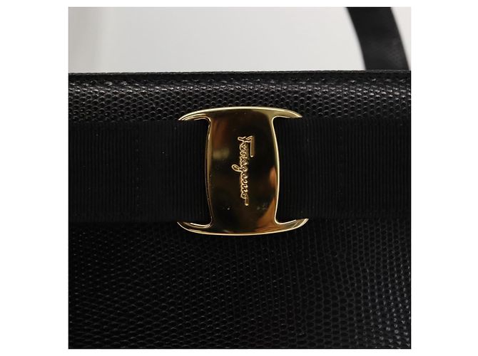 Salvatore Ferragamo Vala Präge-Tote aus Leder in Schwarz und Gold Auth BA7328 Golden - Ansicht 10