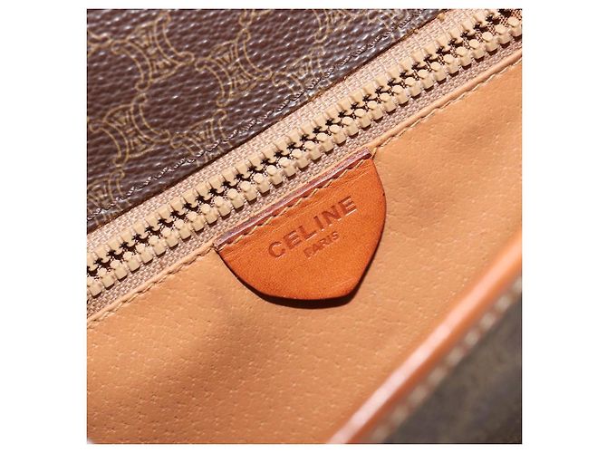 Céline Borsa a Spalla in Tela Macadam CELINE in Pelle PVC Marrone Oro Auth 149062 D'oro - vista 19