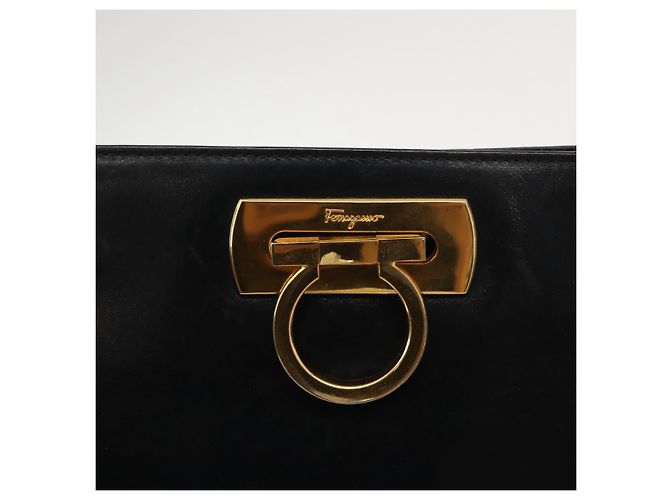 Borsa a Spalla Gancini in Pelle Salvatore Ferragamo Blu Navy Oro Auth 148175 D'oro - vista 10