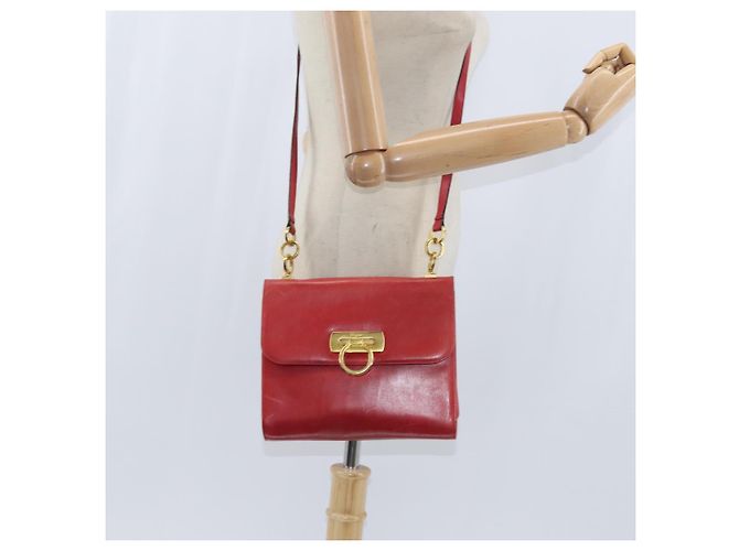 Borsa a Spalla Gancini in Pelle Rossa e Oro Salvatore Ferragamo Auth hk3177 Rosso D'oro - vista 21