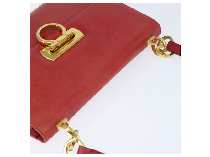 Borsa a Spalla Gancini in Pelle Rossa e Oro Salvatore Ferragamo Auth hk3177 Rosso D'oro - vista 6