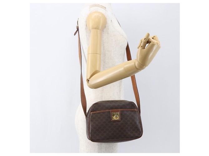 Céline Borsa a Spalla in Tela Macadam CELINE in Pelle PVC Marrone Oro Auth 159160 D'oro - vista 22