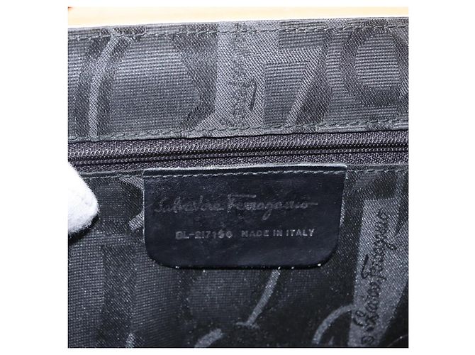 Borsa a Spalla Gancini in Pelle Beige Argento Auth BA8874 di Salvatore Ferragamo - vista 16