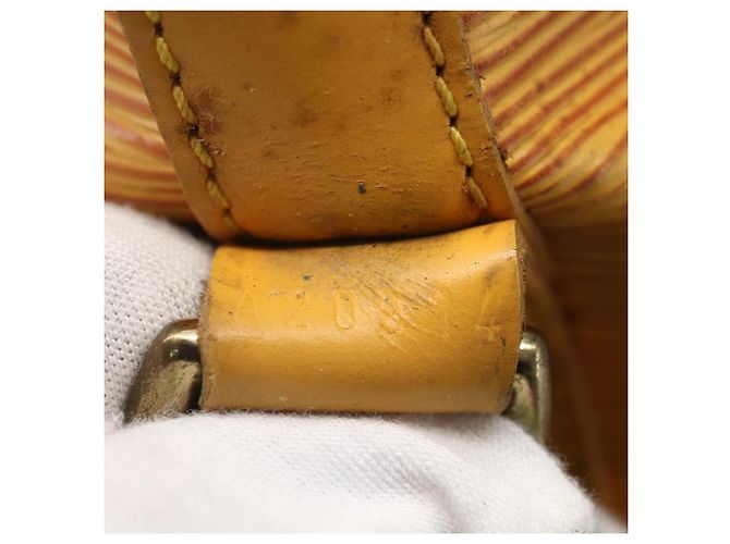 Noe LOUIS VUITTON Sac à épaule Petit Noé Epi Jaune M44109 LV Auth 155027 - vue 12