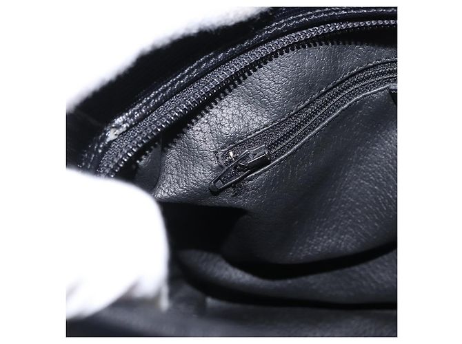 Céline Borsa a Spalla CELINE Circle in Pelle Nera e Oro Auth 156282 Nero D'oro - vista 20