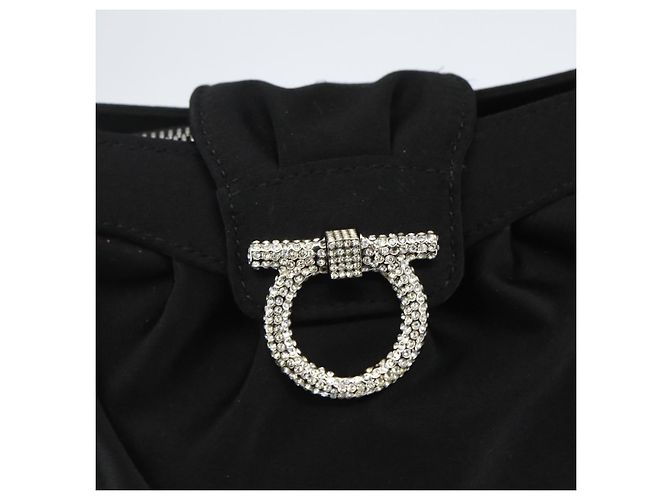 Borsa a Spalla Gancini Chain Salvatore Ferragamo Satin Nero Argento Auth 156969V - vista 14