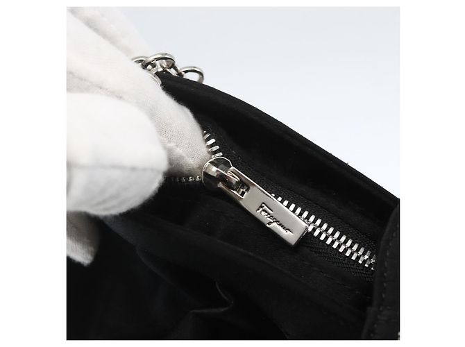 Borsa a Spalla Gancini Chain Salvatore Ferragamo Satin Nero Argento Auth 156969V - vista 15