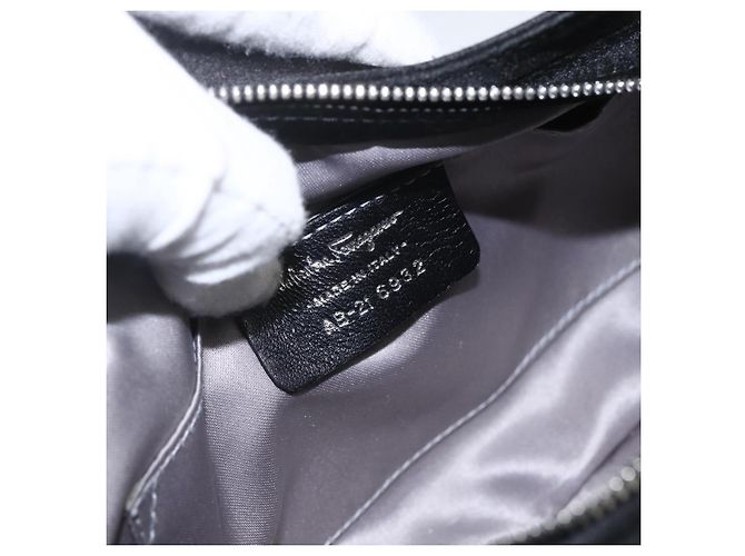 Borsa a Spalla Gancini Chain Salvatore Ferragamo Satin Nero Argento Auth 156969V - vista 16