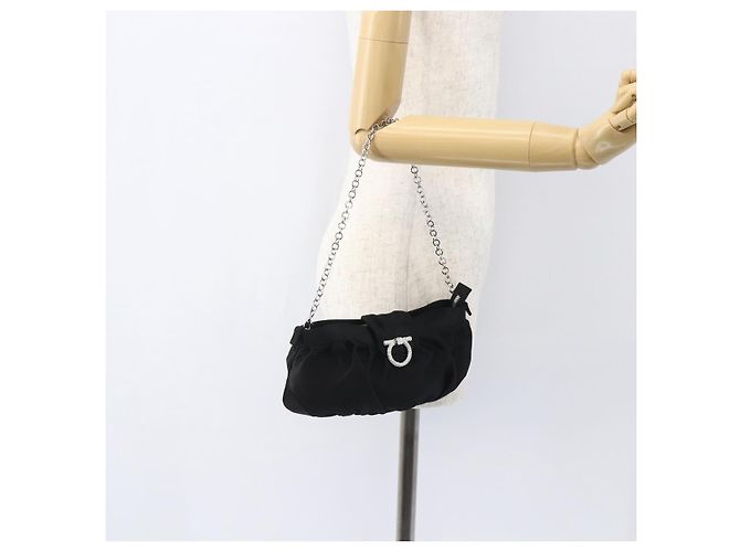 Borsa a Spalla Gancini Chain Salvatore Ferragamo Satin Nero Argento Auth 156969V - vista 21
