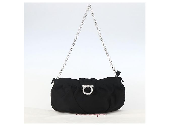 Borsa a Spalla Gancini Chain Salvatore Ferragamo Satin Nero Argento Auth 156969V - vista 22