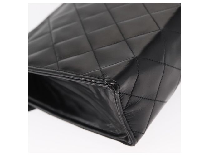 CHANEL Borsa a Spalla Matelassé in Pelle Nera con Catena Dorata CC Auth 156461 Nero D'oro - vista 13