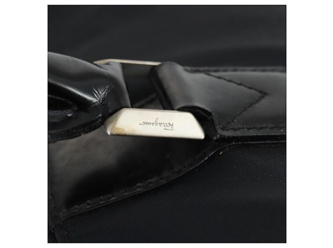 Borsa Boston Salvatore Ferragamo in nylon nero argento autentica BA8227 - vista 16