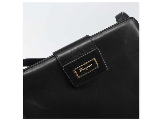 Borsa a Spalla Salvatore Ferragamo in Pelle Nera e Oro Auth BA8682 Nero D'oro - vista 10