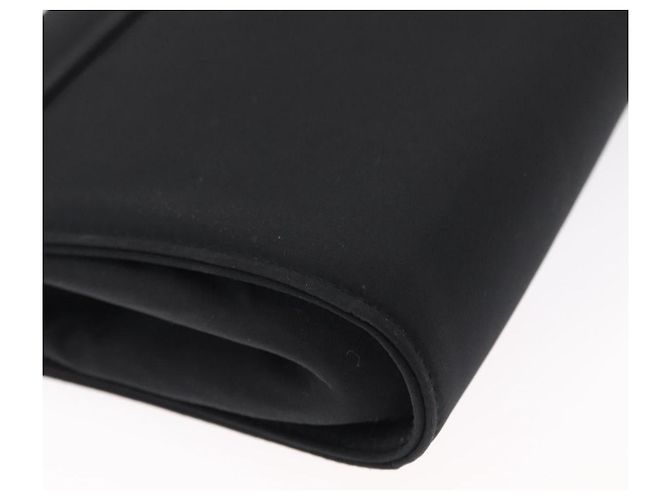 Borsa a Spalla Vala in Nylon Nero e Oro Salvatore Ferragamo Auth 156246 D'oro - vista 15