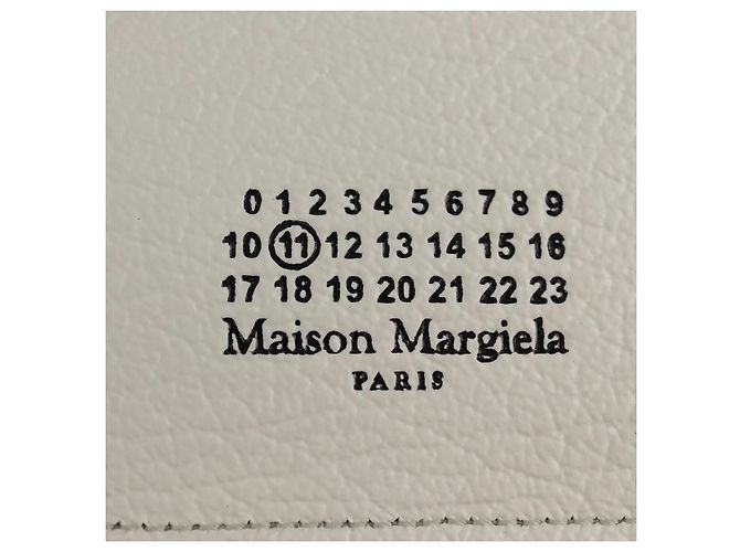 Autre Marque Pochette per smartphone Maison Margiela Bianco Argento Auth 154208M - vista 19