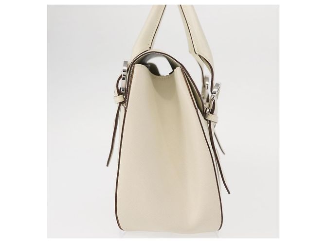 Bolsa de Ombro Gancini em Couro Branco e Prata da Salvatore Ferragamo Auth ka722 - vista 4