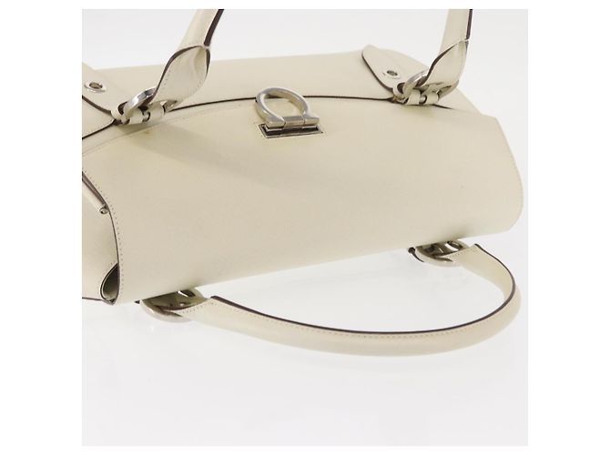Bolsa de Ombro Gancini em Couro Branco e Prata da Salvatore Ferragamo Auth ka722 - vista 6
