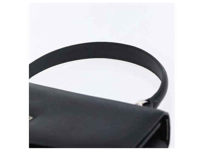 Borsa a Spalla Gancini in Pelle Nera e Argento Salvatore Ferragamo Auth 153903 Nero - vista 9