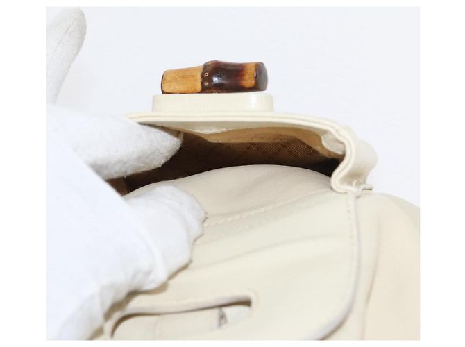 Zaino in pelle Gucci Bamboo bianco e oro 003 2058 0030 Auth BA7971 D'oro - vista 25