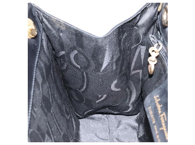 Borsa a mano Vala in pelle nera e oro Salvatore Ferragamo Auth gh1245 Nero D'oro - vista 18