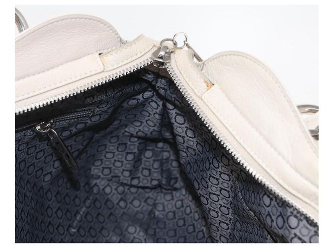 Borsa a Spalla Gancini in Pelle Argento Bianca Auth 149671 di Salvatore Ferragamo Bianco - vista 18