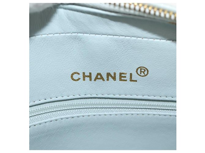 CHANEL Sac à épaule Matelassé en Cuir d'Agneau Bleu Clair Or CC Auth 140125V Doré - vue 24