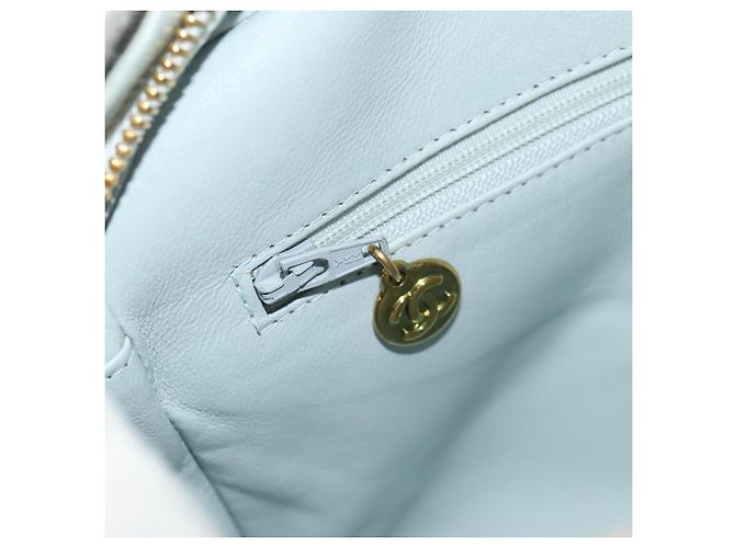 CHANEL Sac à épaule Matelassé en Cuir d'Agneau Bleu Clair Or CC Auth 140125V Doré - vue 27