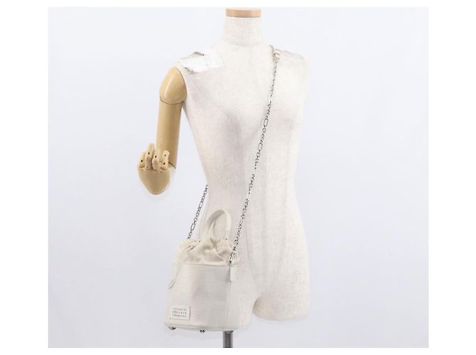Autre Marque Borsa a secchiello 5AC con catena in pelle Maison Margiela 2 in 1 Bianca Auth 154759 Argento Bianco - vista 24