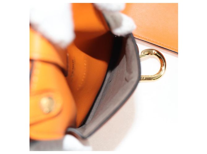 Cintura Multi Accessorio FENDI in pelle arancione e oro Auth 154935M D'oro - vista 10