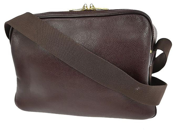 Borsa Reporter Louis Vuitton in pelle Taiga PM Porpora - vista 2
