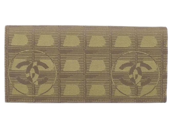 Cartera Larga Chanel Travel Line 15788 Verde Caqui - vista 2