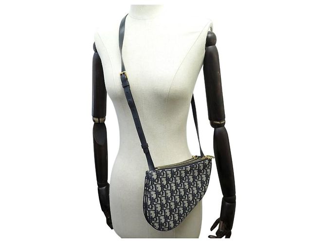 NUEVO BOLSO DE MANO CLUTCH CHRISTIAN DIOR TRIO SADDLE MONOGRAMA Azul marino - vista 11