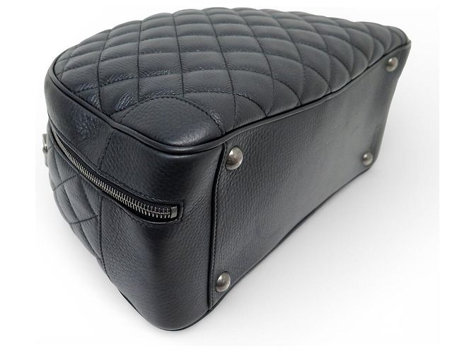 NUOVA BORSA A MANO CHANEL BOWLING AIRLINES WEEKEND IN PELLE QUILTED NERA Nero - vista 3
