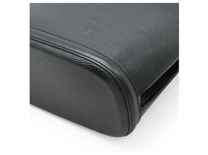 Borsa a spalla Epi Louis Vuitton Nero - vista 3