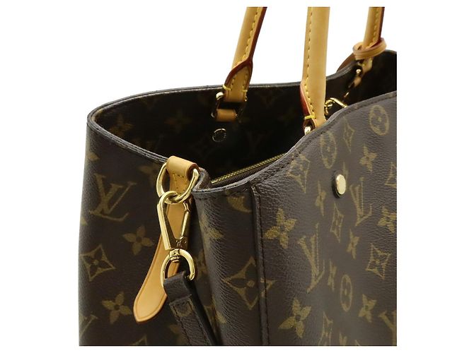 Borsa 2 in 1 Monogram Montaigne di Louis Vuitton Marrone - vista 4