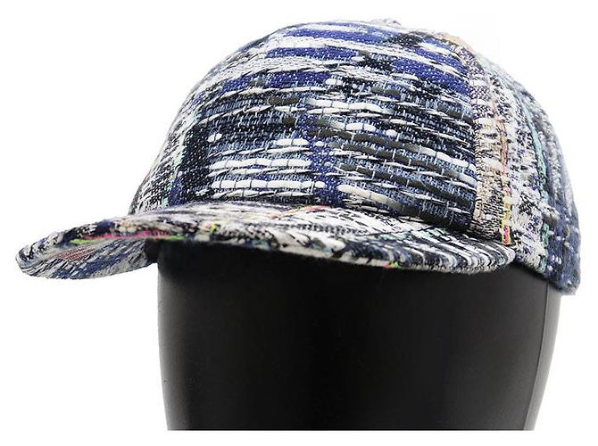 Cappellino Chanel in Tweed Blu - vista 2