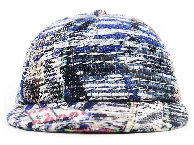 Cappellino Chanel in Tweed Blu - vista 4