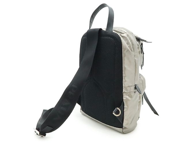 Bolsa de corpo em nylon e couro com logo triangular Prada Prata Metálico - vista 2
