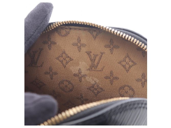 Zaino Alma in pelle nera Louis Vuitton Nero - vista 9