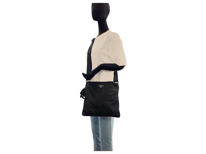 Bolsa mensageiro em nylon tessuto com logo triangular Prada Preto - vista 10