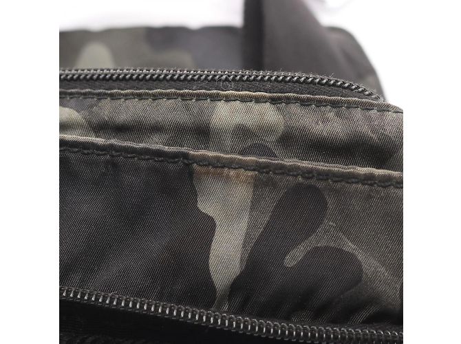 Prada grüne mehrfarbige Nylon-Schultertasche Mehrfarben - Ansicht 10