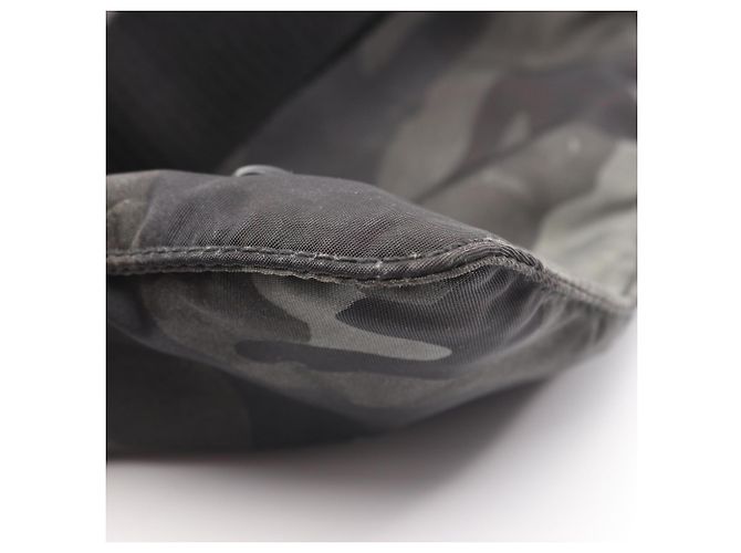 Prada grüne mehrfarbige Nylon-Schultertasche Mehrfarben - Ansicht 6