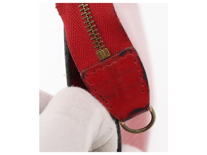LOUIS VUITTON Epi Pochette Accessoires Pouch Red M52947 LV Auth 156623 - view 8