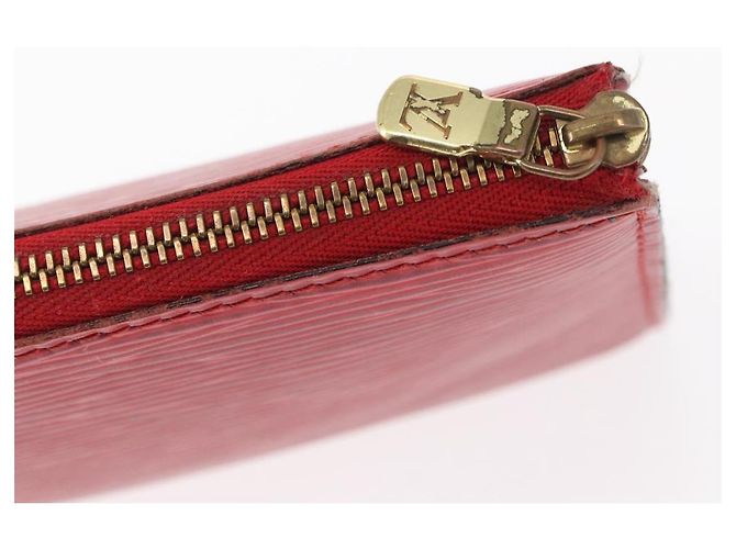 LOUIS VUITTON Epi Pochette Accessoires Pouch Red M52947 LV Auth 156623 - view 9