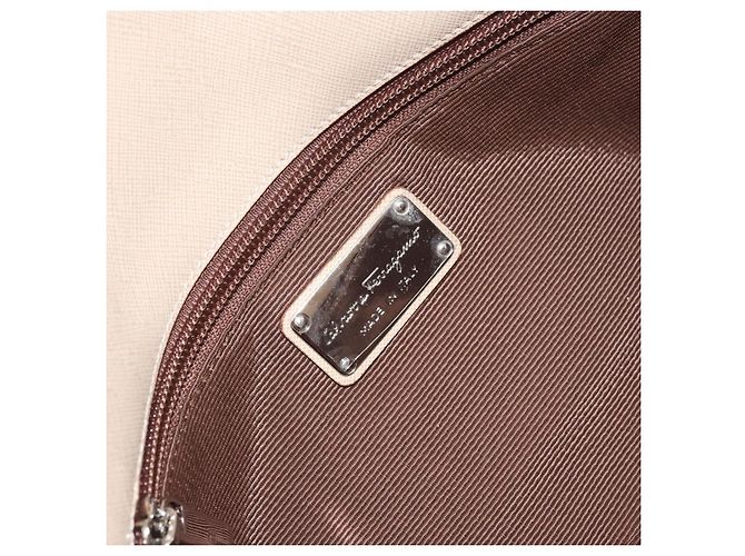 Borsa a Spalla Vala Chain in Pelle Beige Argento Auth BA8967 di Salvatore Ferragamo - vista 19