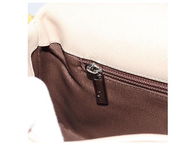 Borsa a Spalla Vala Chain in Pelle Beige Argento Auth BA8967 di Salvatore Ferragamo - vista 22